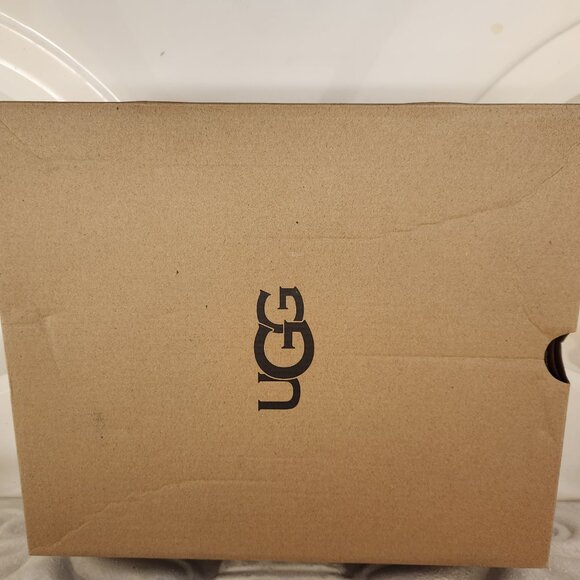 UGG " Classic Short Spill Seam" Boots. NIB. Size 5 - Picture 12 of 12